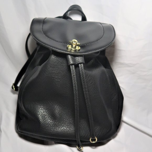 Danielle Nicole Black Backpack - Picture 1 of 8